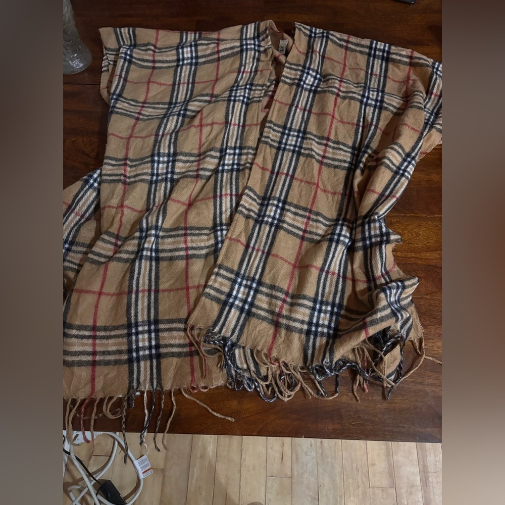 Plaid Fringe short sleeve shawl